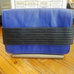 DEENA & OZZY Cobalt Royal Blue Black Foldover Envelope Clutch Purse Handbag